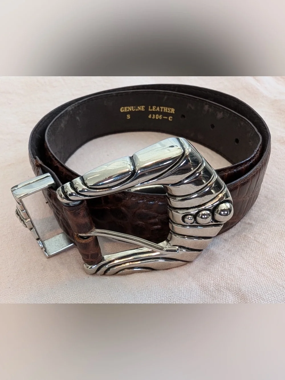 Vintage Captiva Collectibles Brown Croc-Embossed Leather Belt Silver Buckle Sz S